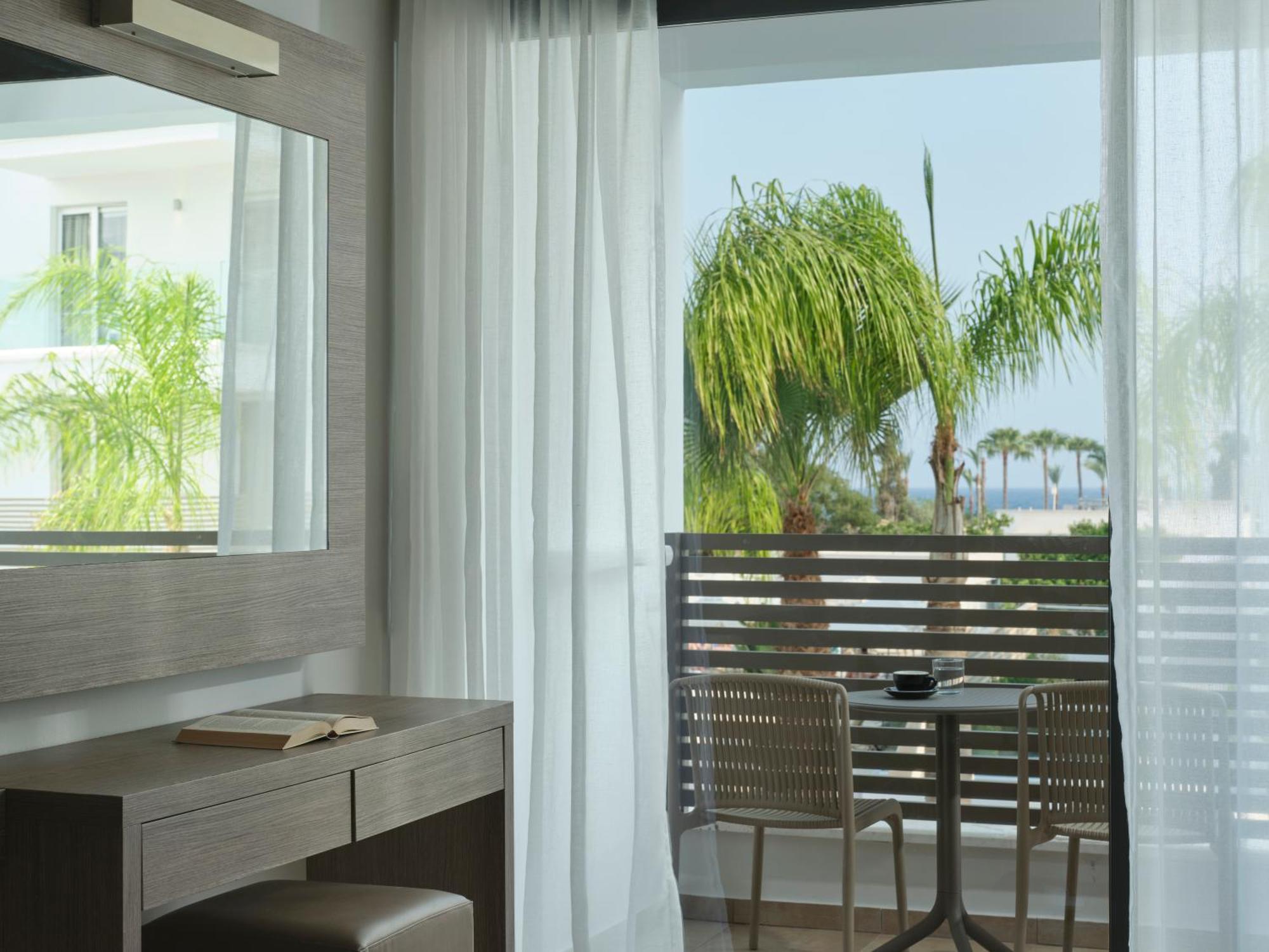 Atlantica Sancta Napa Hotel Ajía Nápa Kültér fotó