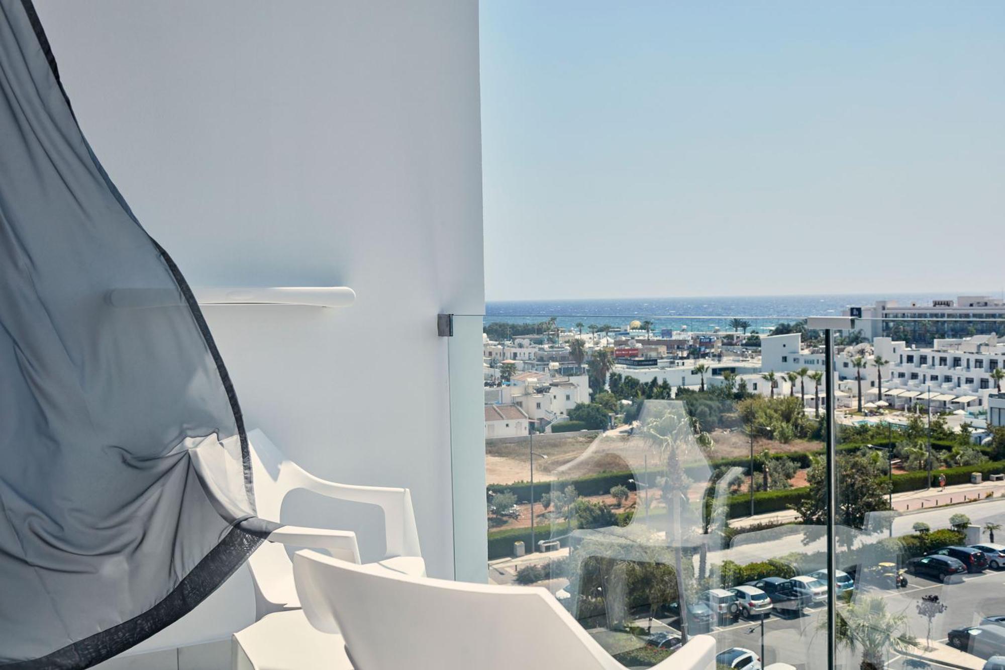 Atlantica Sancta Napa Hotel Ajía Nápa Kültér fotó